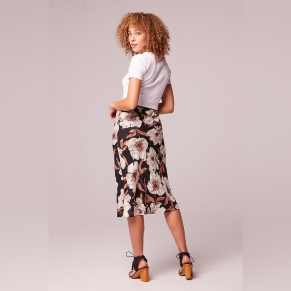 Band Of The Free RHO BLACK FLORAL SLIP SKIRT - Picture 3 of 5